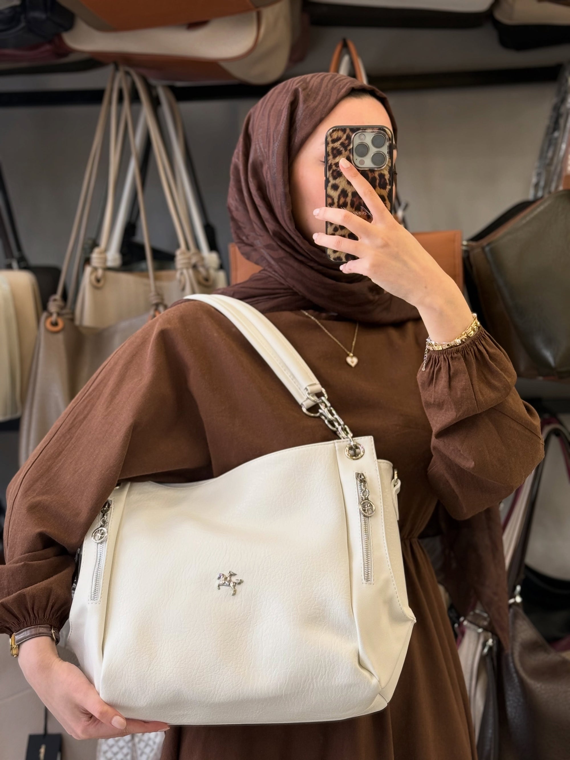 Nas Bag Zamansız Şıklık ve Maksimum Kullanışlılık Beyaz Çok Gözlü Deri Omuz Çantası - 1274