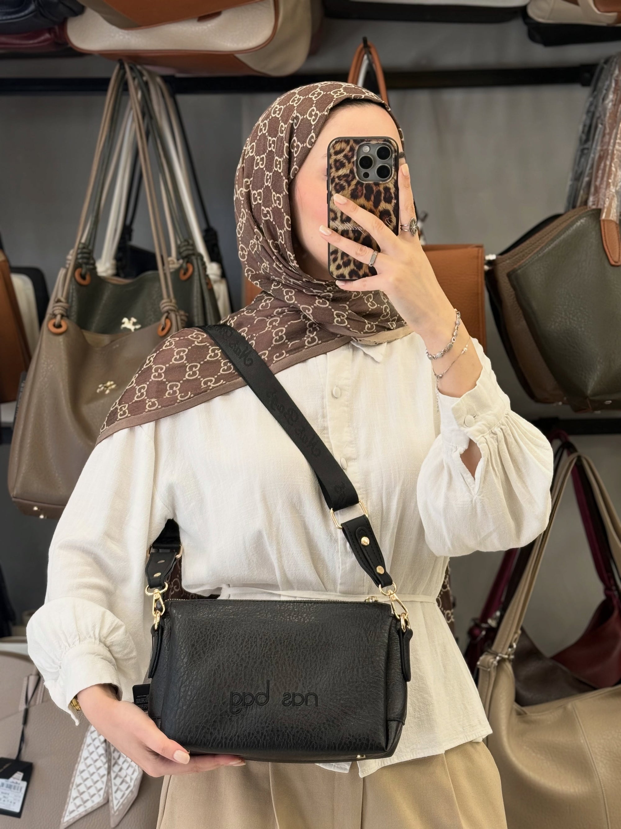 Nas Bag Siyah Üç Bölmeli Yumuşak Dokulu Ayarlanabilir Geniş Askılı Kadın Çapraz Omuz Çantası - 1427