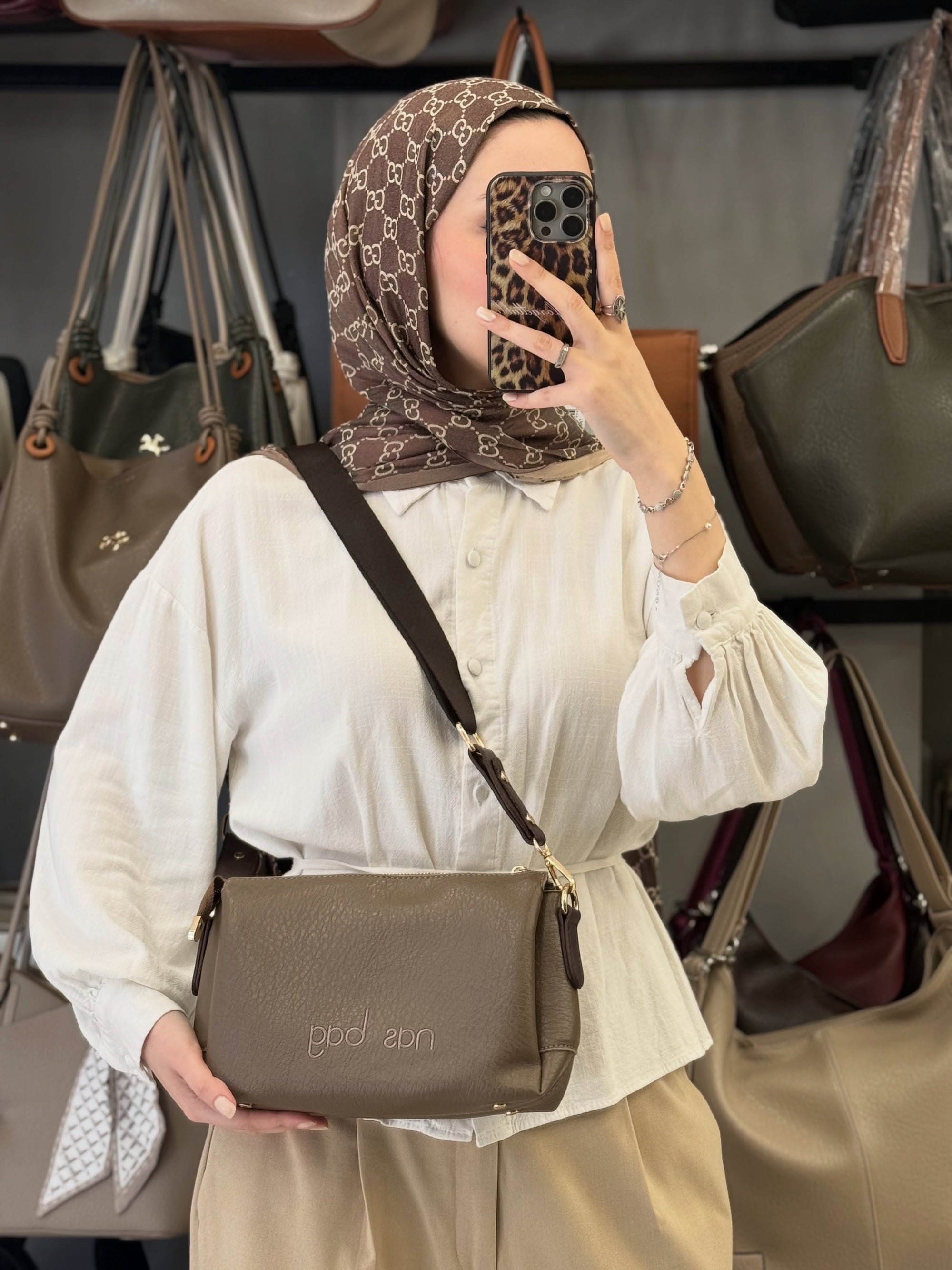 Nas Bag Vizon Kahve Üç Bölmeli Yumuşak Dokulu Ayarlanabilir Geniş Askılı Kadın Çapraz Omuz Çantası - 1427