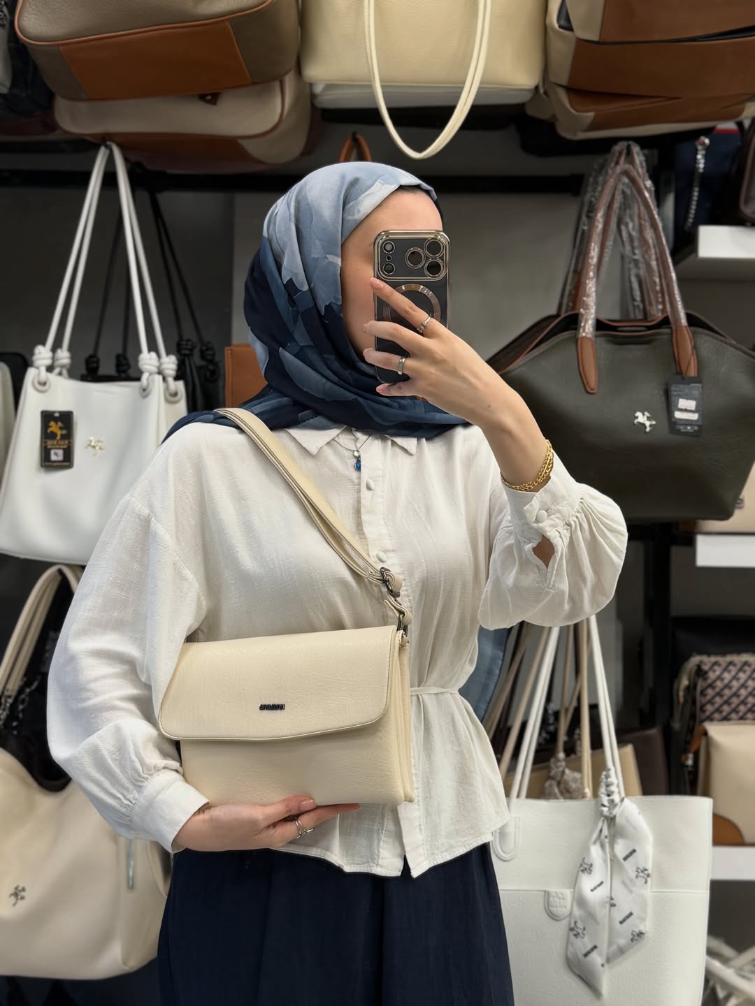 Nas Bag Krem Çok Bölmeli Kapaklı Omuz Çantası - 985