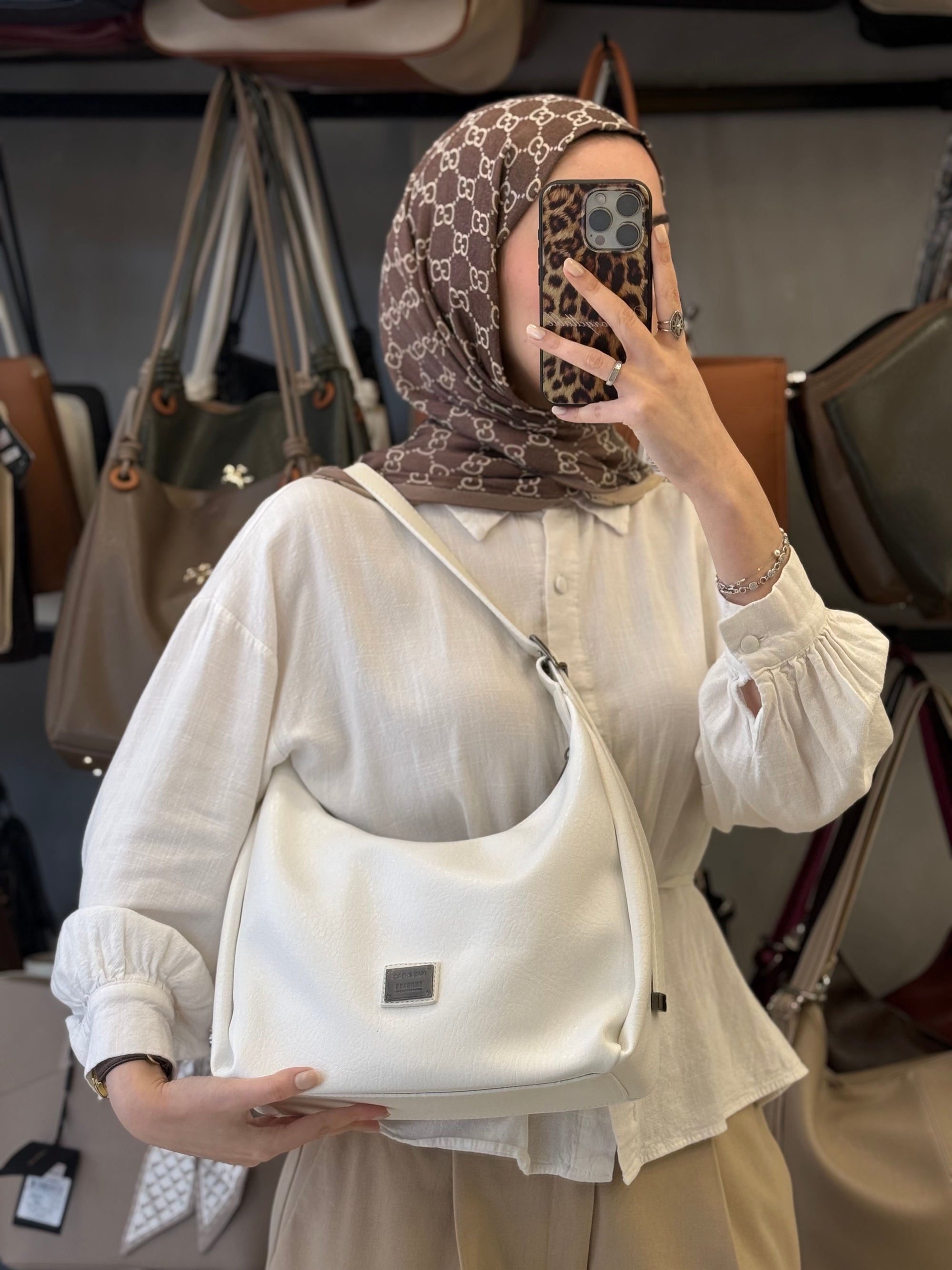 Nas Bag Beyaz Ayarlanabilir Askılı Yumuşak Deri Kadın Hobo Omuz Çantası - 1525