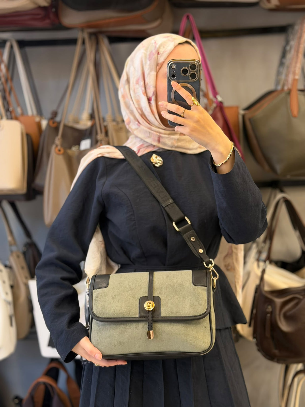 Silver & Polo Kapaklı & Kilit Detaylı Postacı Omuz Çantası - SP1182