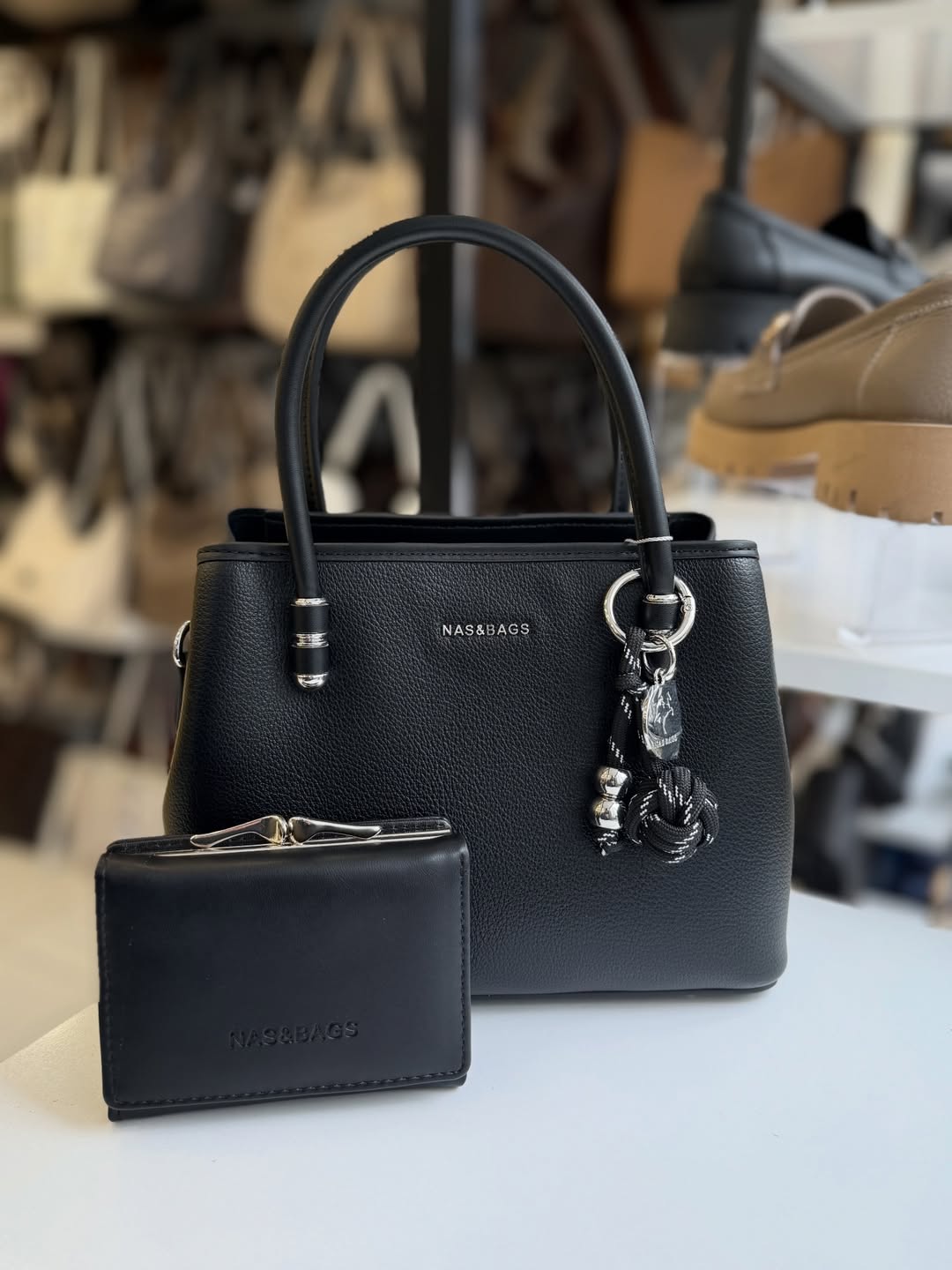 NASBAG Siyah Çift Bölmeli ve Cüzdan Hediyeli Premium Kadın El ve Omuz Çantası - Ns26001
